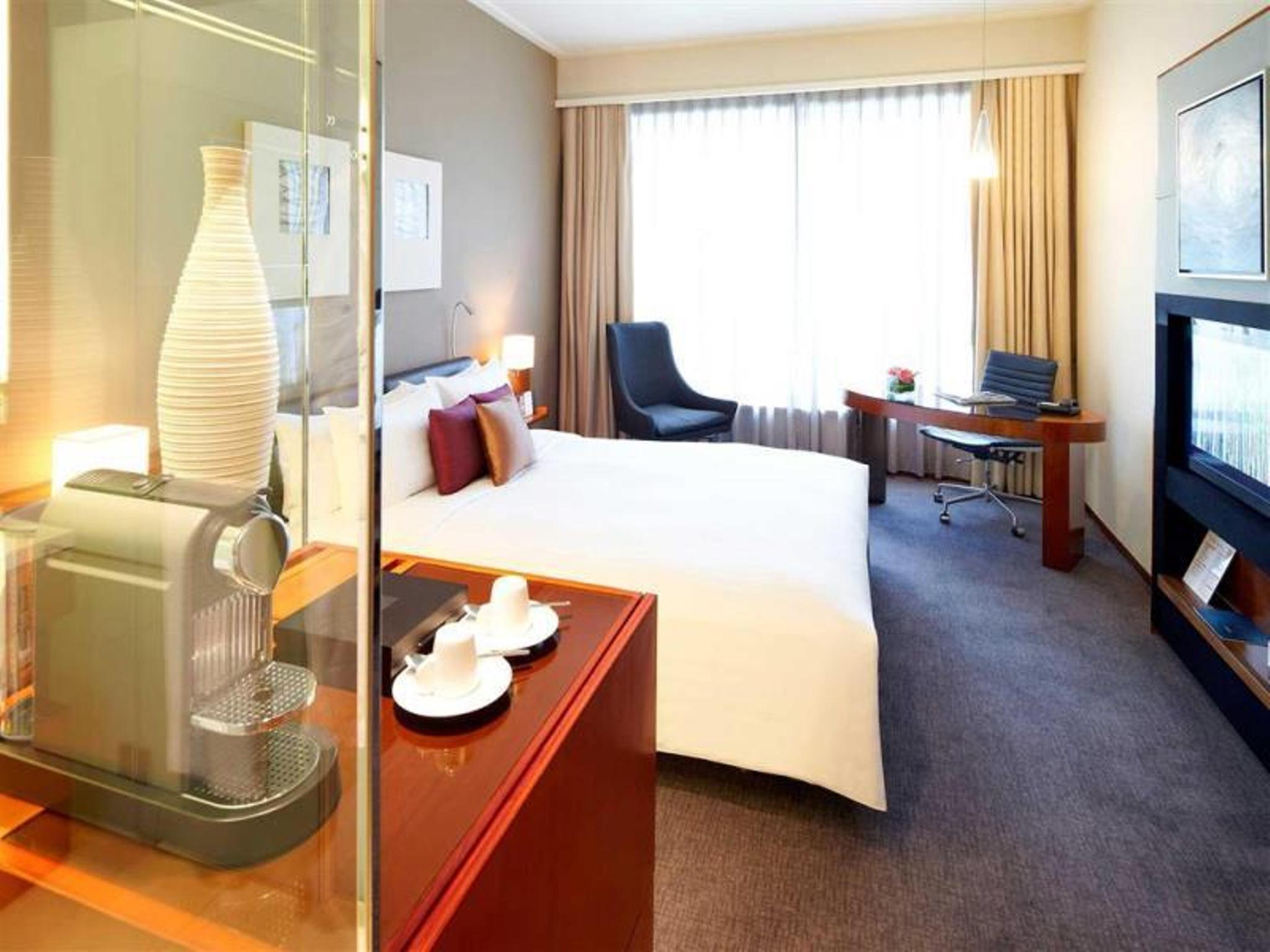 Novotel Citygate Hong Kong Exterior foto