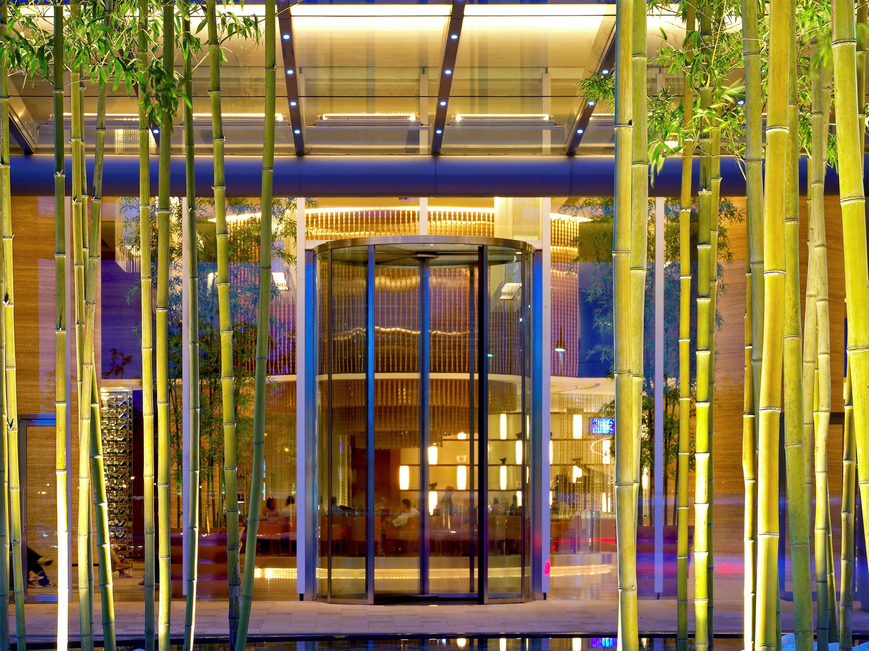 Novotel Citygate Hong Kong Exterior foto